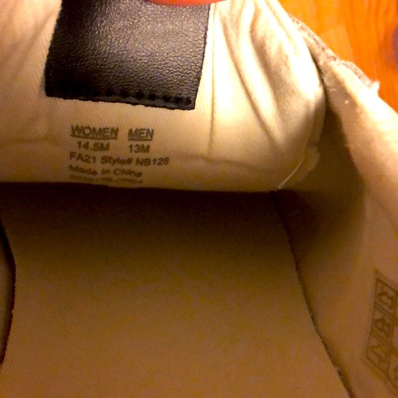 Madewell Men’s Court Sneakers - Picture 11 of 11